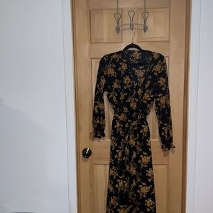 Maxi dress with belt